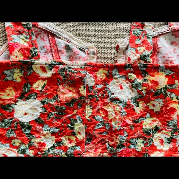 Kimchi Blue floral midriff - Picture 6 of 10
